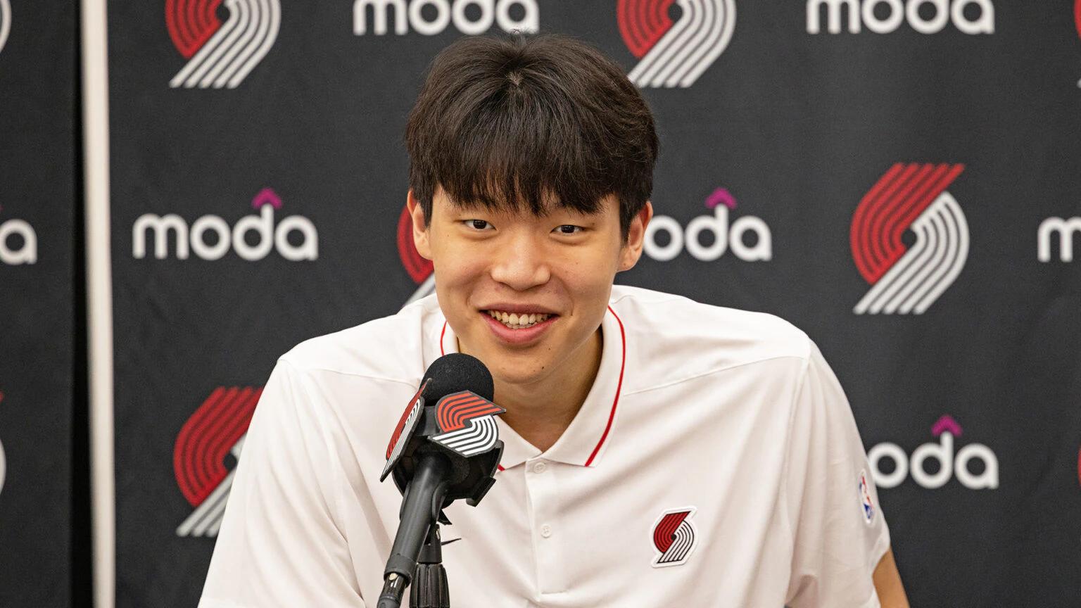 杨瀚森15分3板2帽NBA夏联开拓者击败鹈鹕